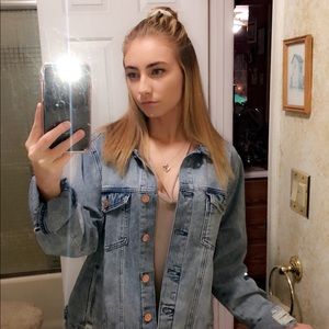 Meet your Posher, Carissa